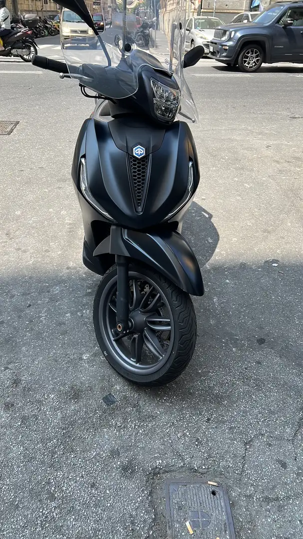 Piaggio Beverly 300 - 1