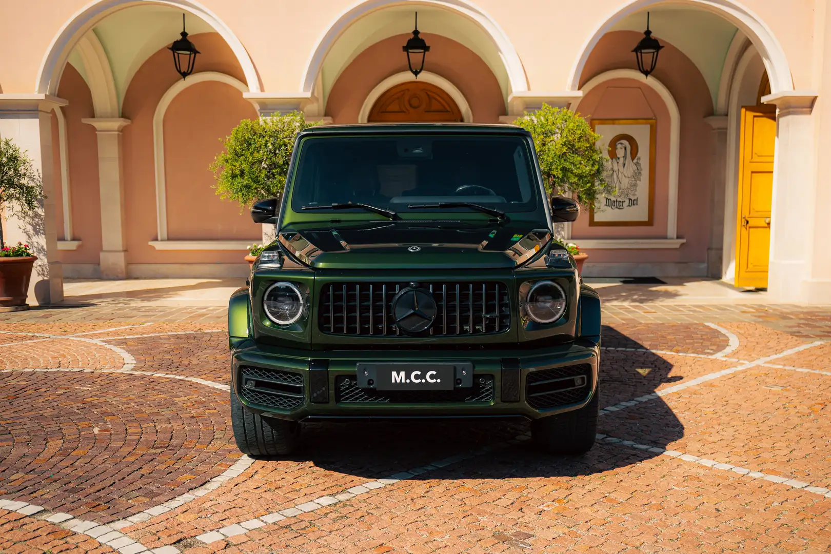 Mercedes-Benz G 63 AMG G63 AMG - Olive Metallic Grün - 2