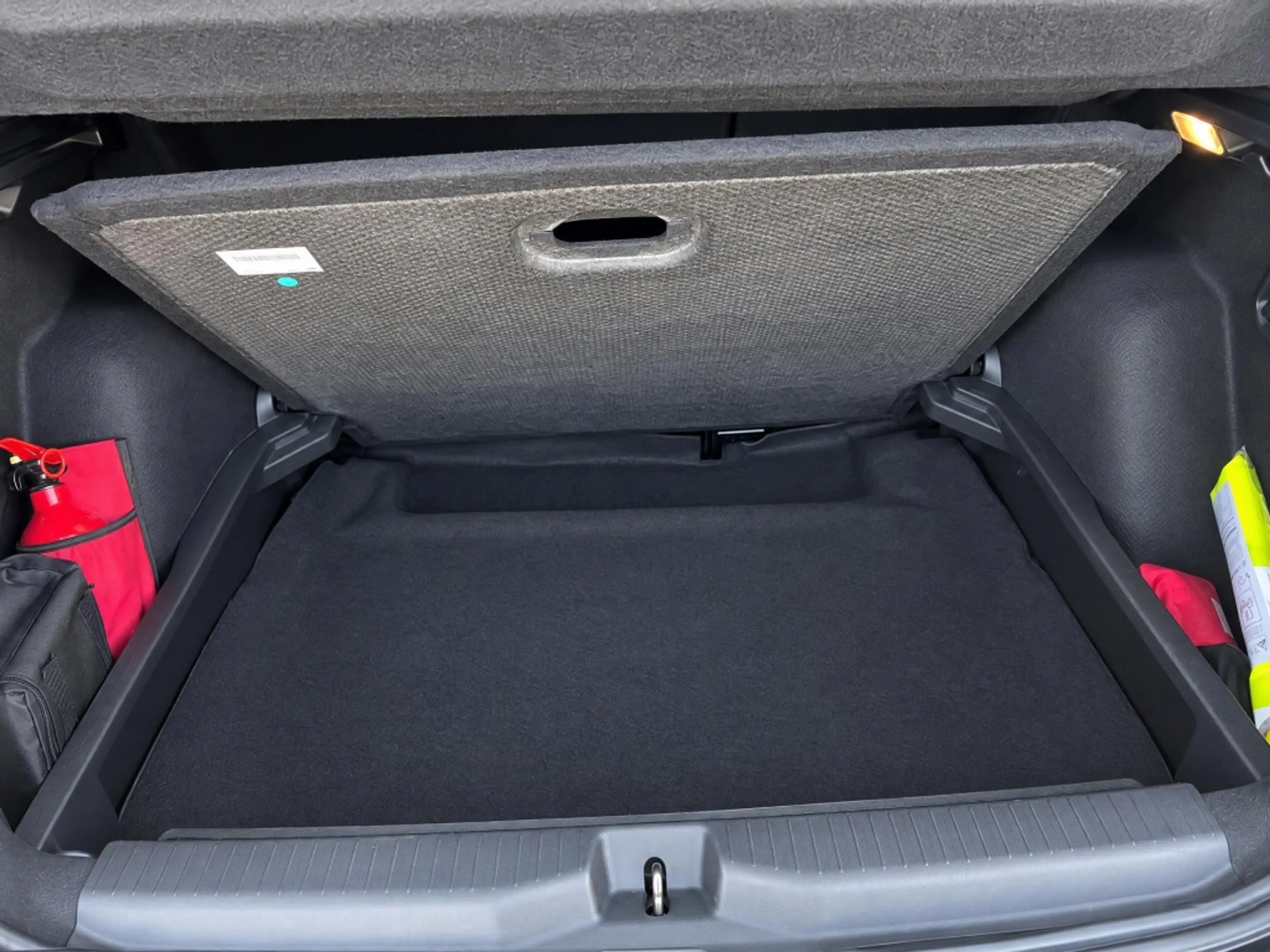 Opel Frontera 1.2 T. Hybrid GS — photo 6