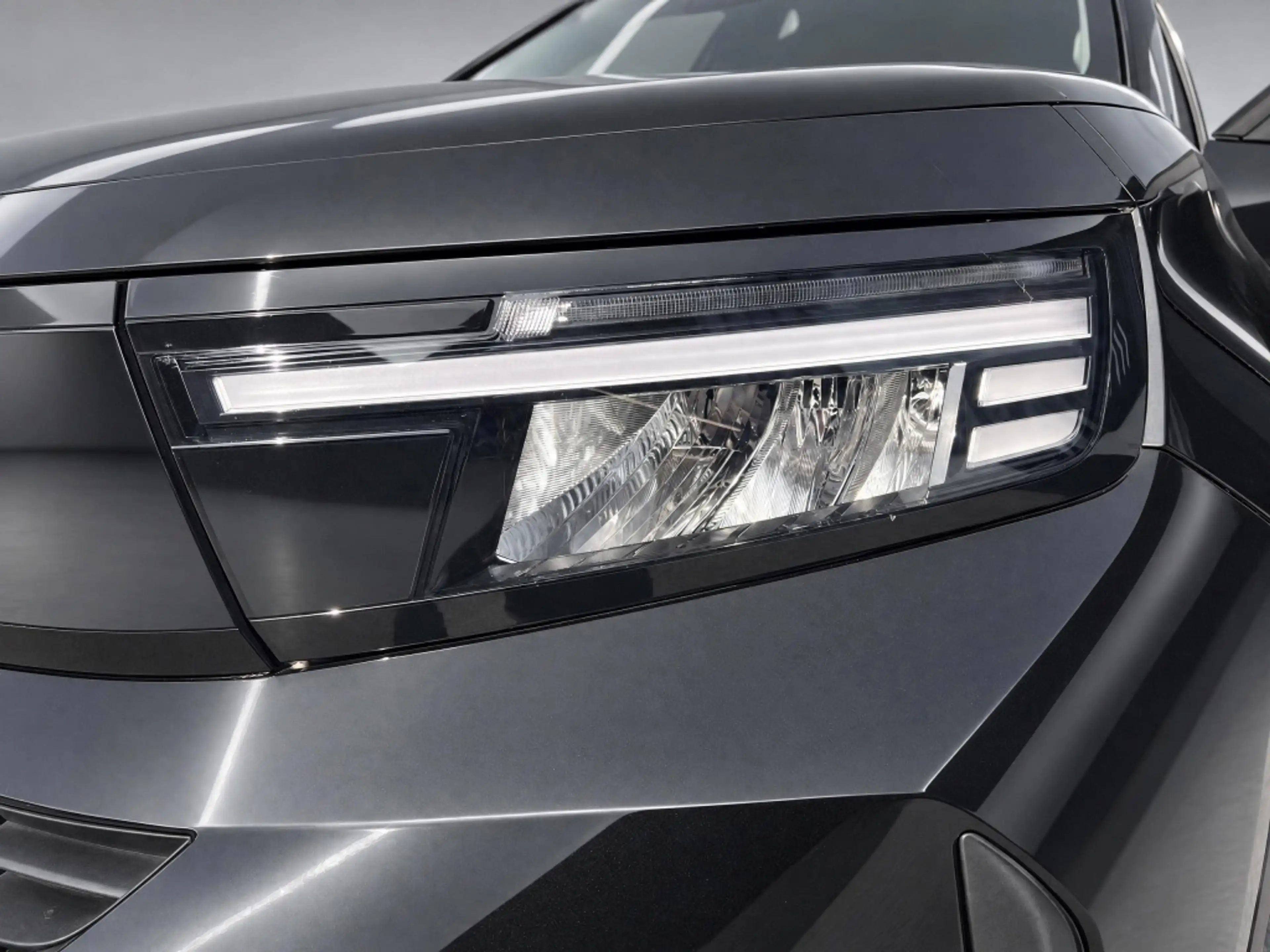 Opel Frontera 1.2 T. Hybrid GS — photo 7