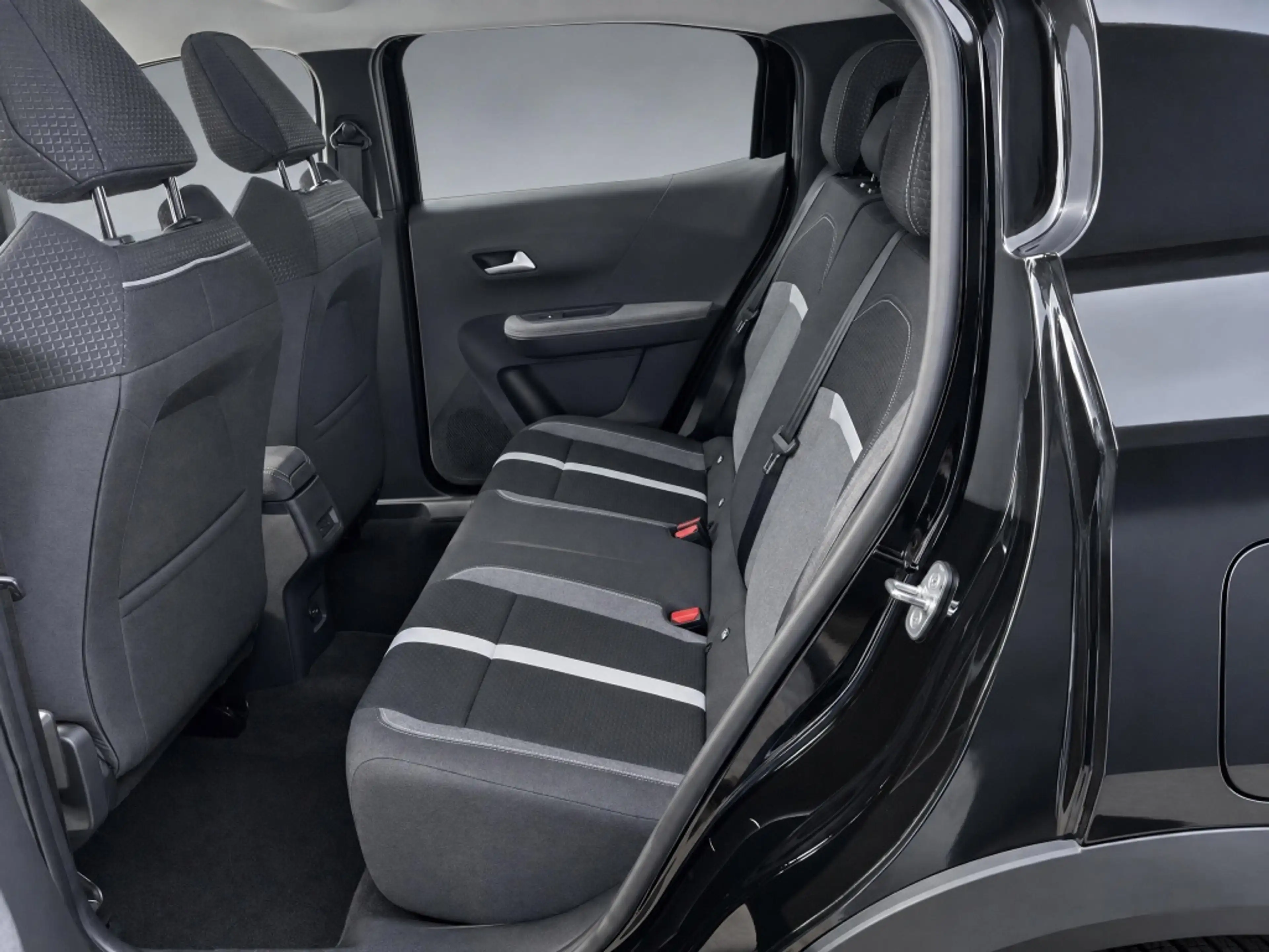 Opel Frontera 1.2 T. Hybrid GS — photo 14
