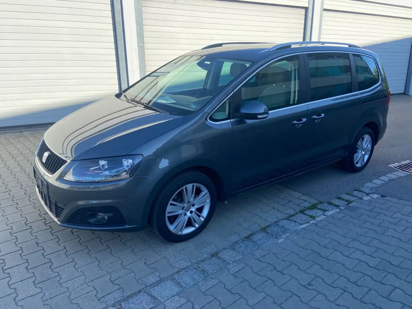 SEAT Alhambra Style/7-Sitzer/2.0 TDI /Rückfahrkamera Gris - 1