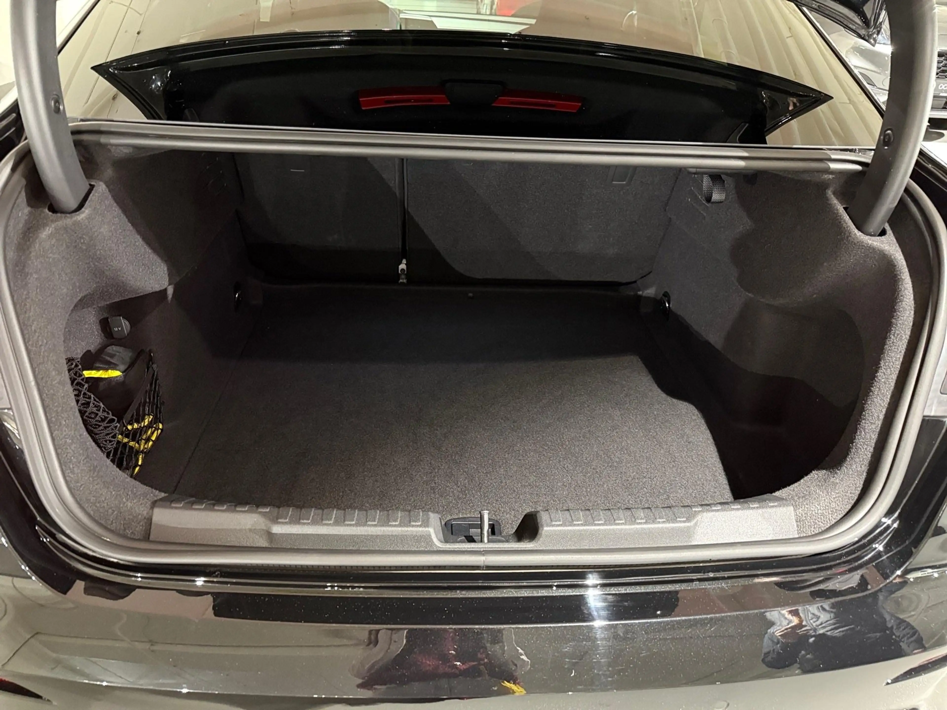 Audi S3 Limousine TFSI S tronic quattro — photo 12