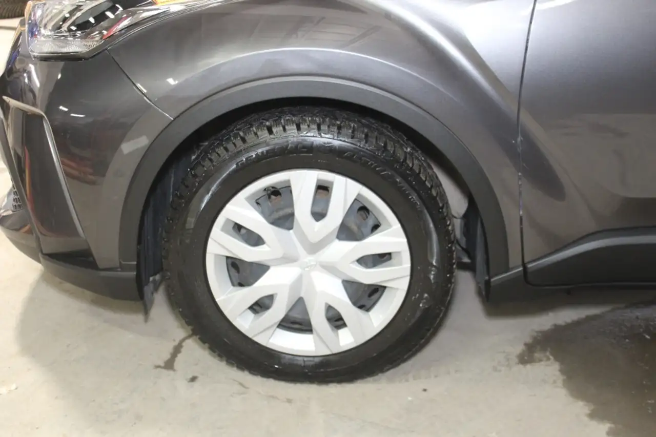 Toyota C-HR снимка Toyota C-HR