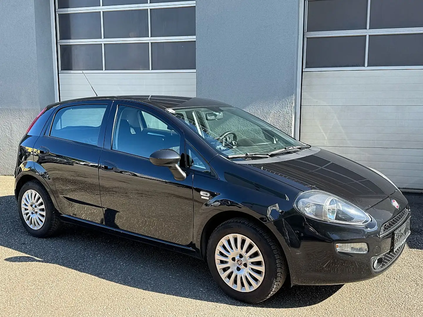 Fiat Punto 1,4 78 Lounge Schwarz - 1