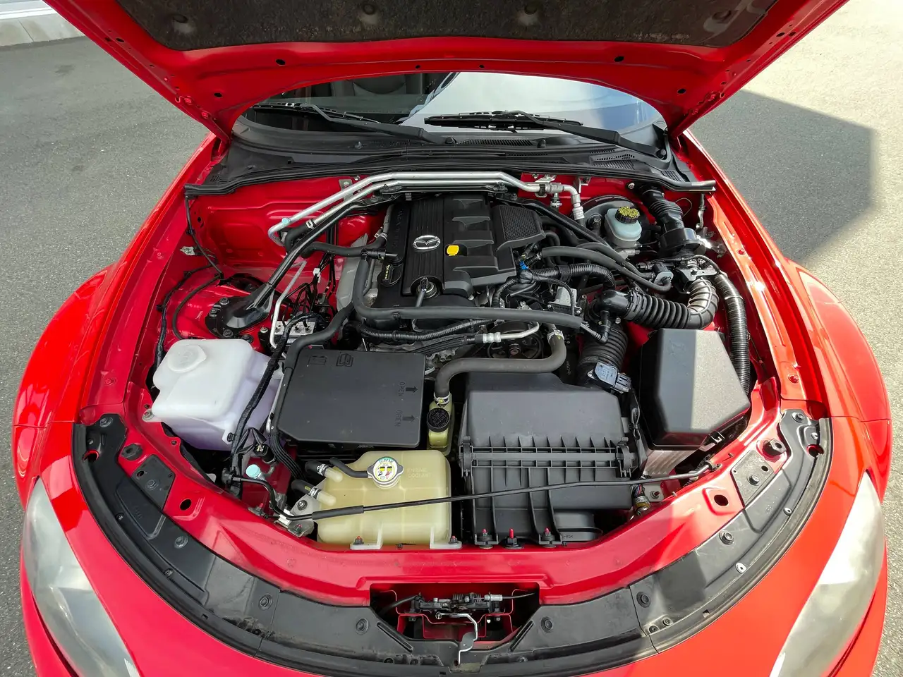 Mazda MX-5 Miata снимка Mazda MX-5 Miata