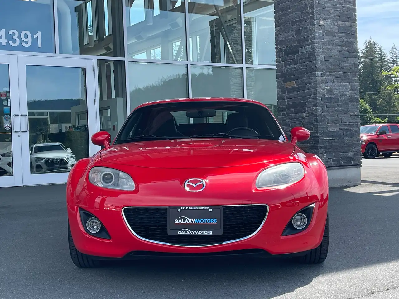 Mazda MX-5 Miata снимка Mazda MX-5 Miata