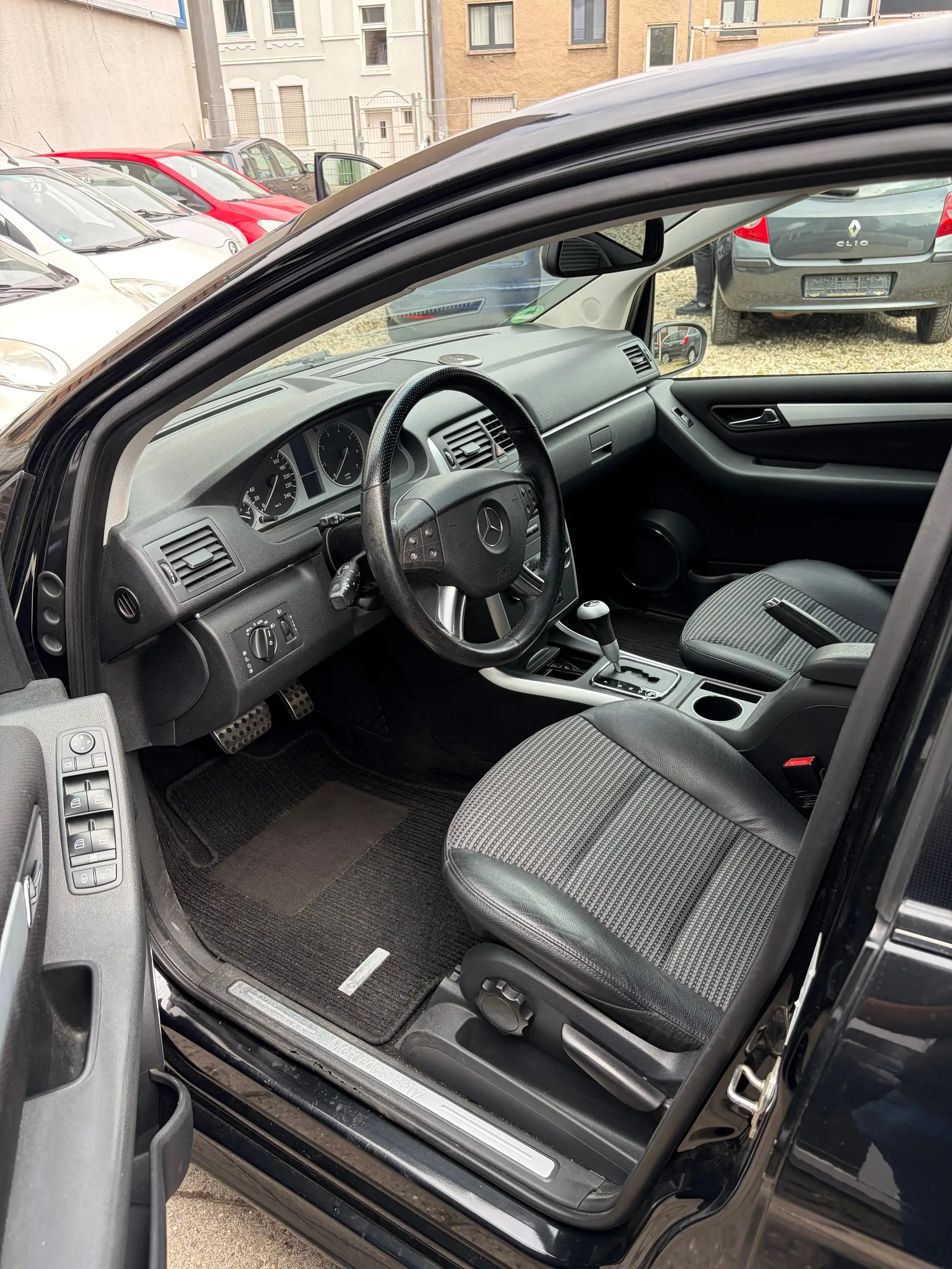 Mercedes-Benz B 200 Automatik | 2. Hand | 103.000 km TÜV NEU Checkheft — photo 15