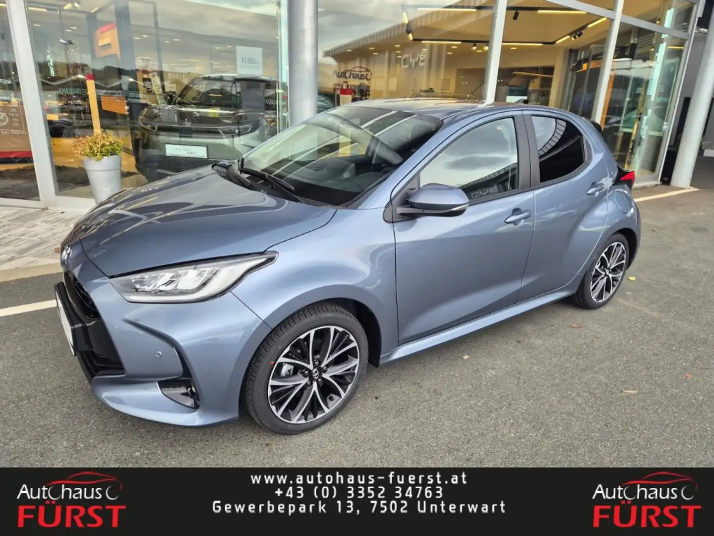 Toyota Yaris - 1,5 l Hybrid  Teamplayer *Technik-Paket* Grau - 1