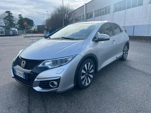 Honda Civic Civic IX 2016 1.6 Lifestyle Navi E6