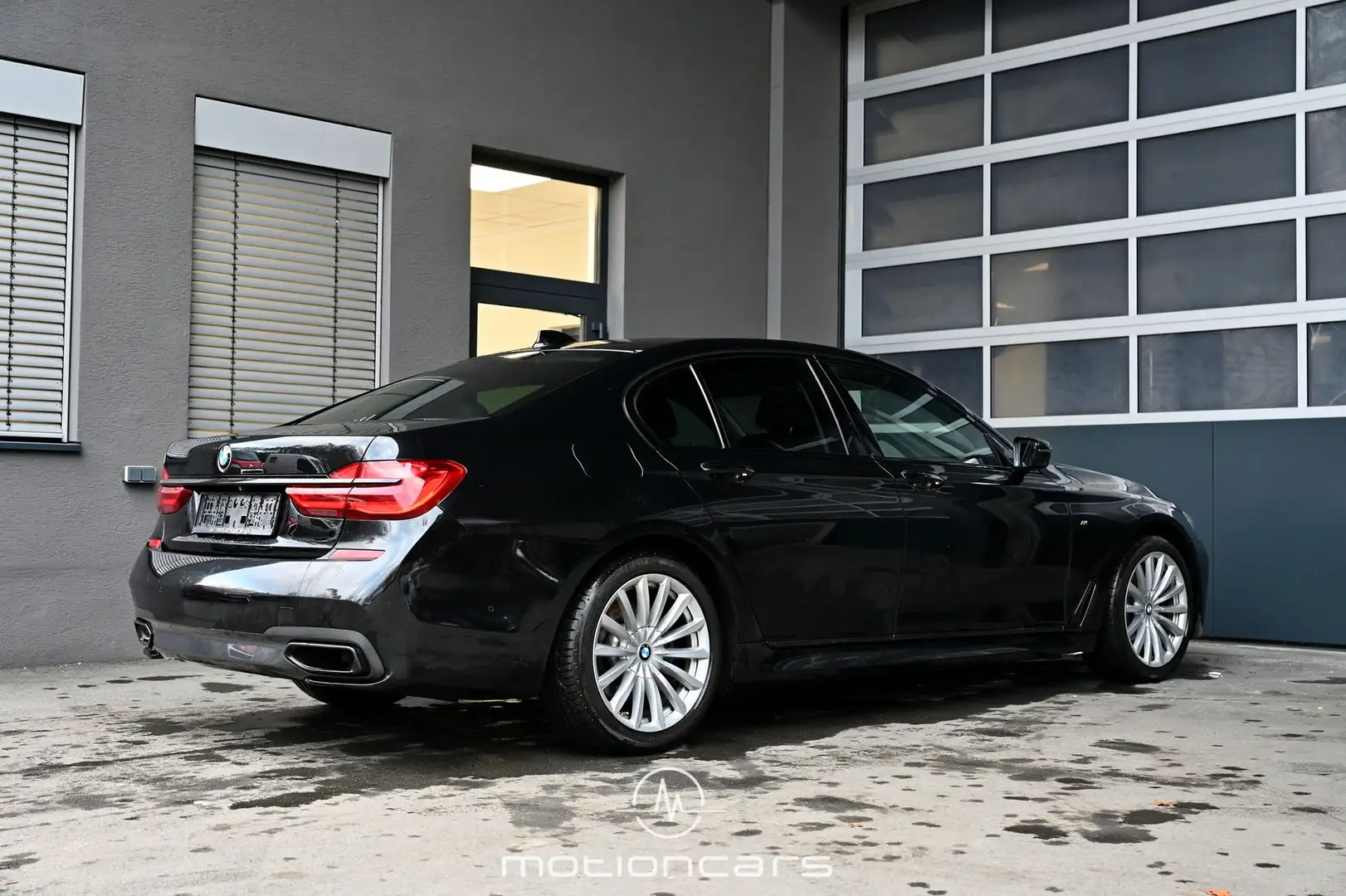 BMW 740 7er- 740 d M Paket xDrive Schwarz - 2
