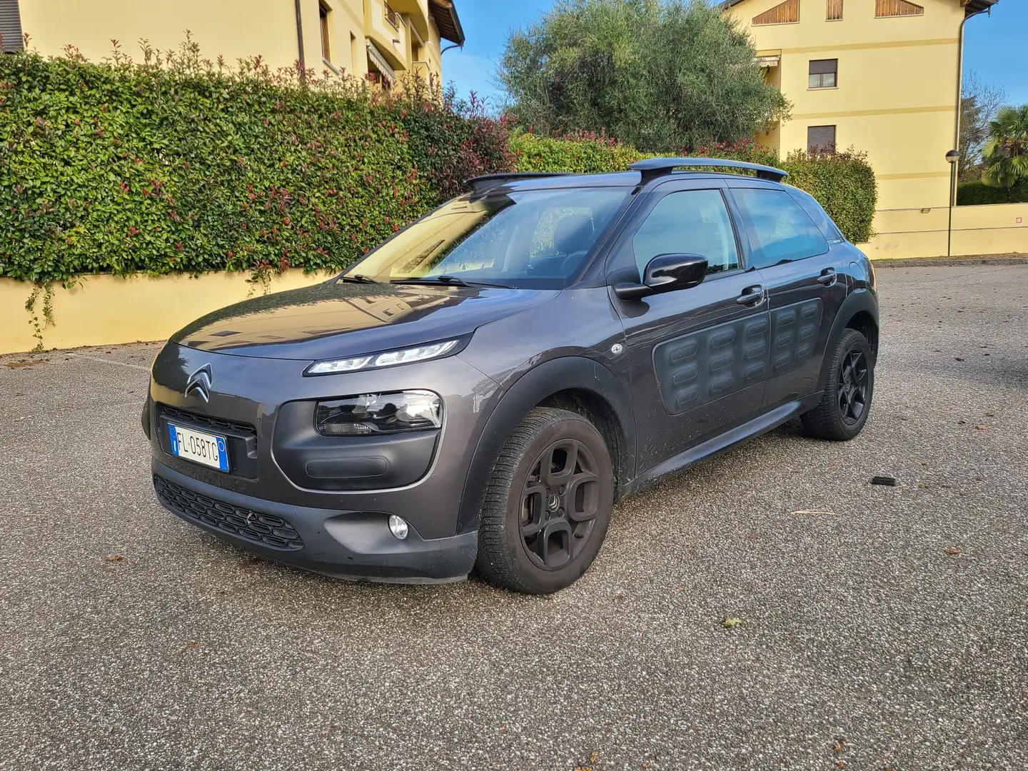 Citroen C4 Cactus 1.2 82cv Feel (unicoprop.) Grigio - 1