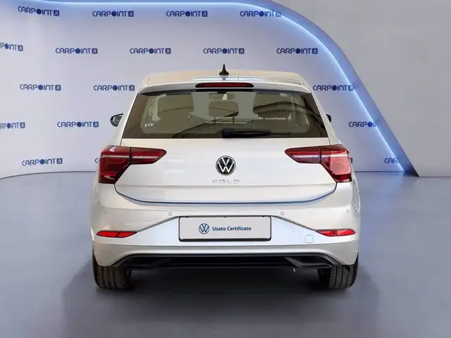 Volkswagen Polo view 5