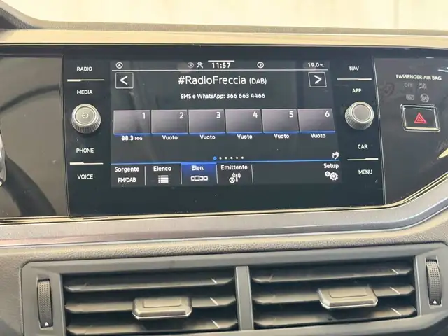 Volkswagen Polo view 24