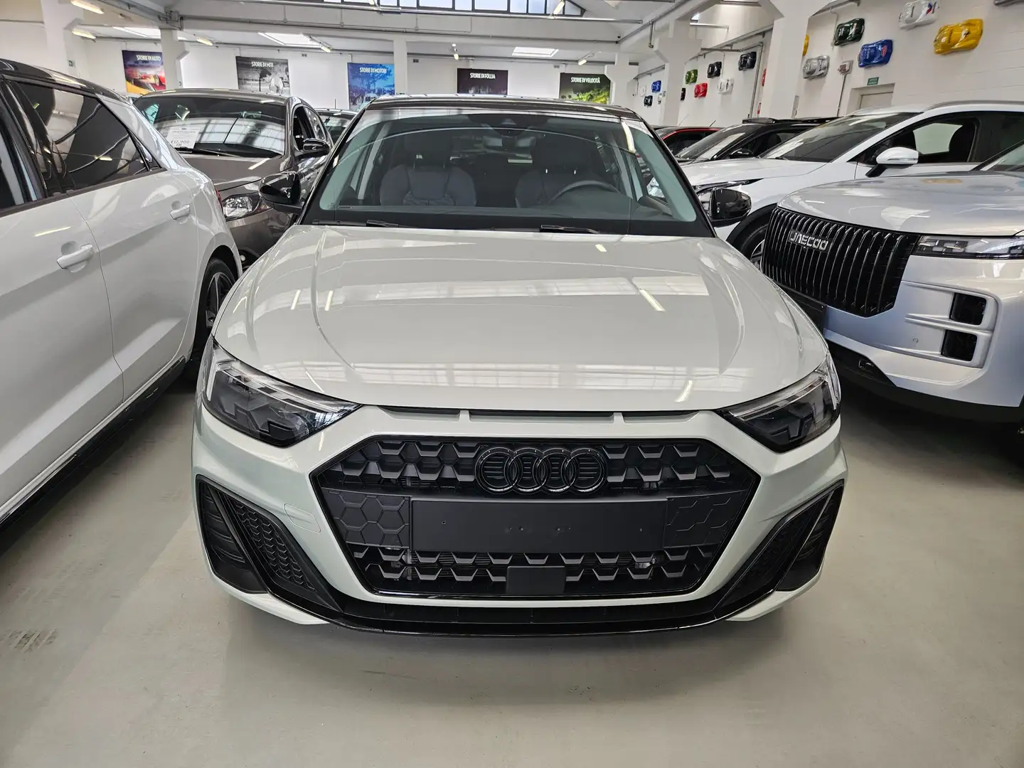 Audi A1 A1 Sportback 30 S Line Black Edition 116cv Plateado - 2