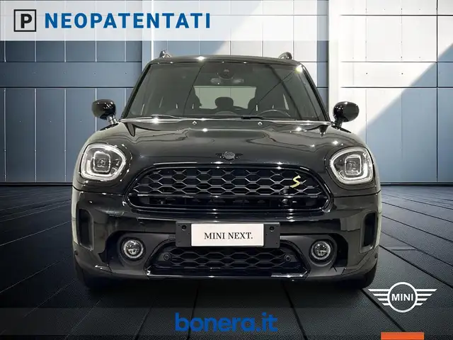 Mini Countryman view 3
