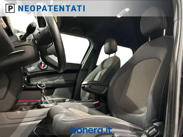 Mini Countryman view 14