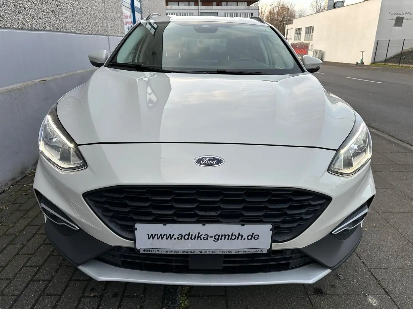 Ford Focus EcoBoost Turnier Active Hybrid MHEV LED Scheinwerf Blanc - 2