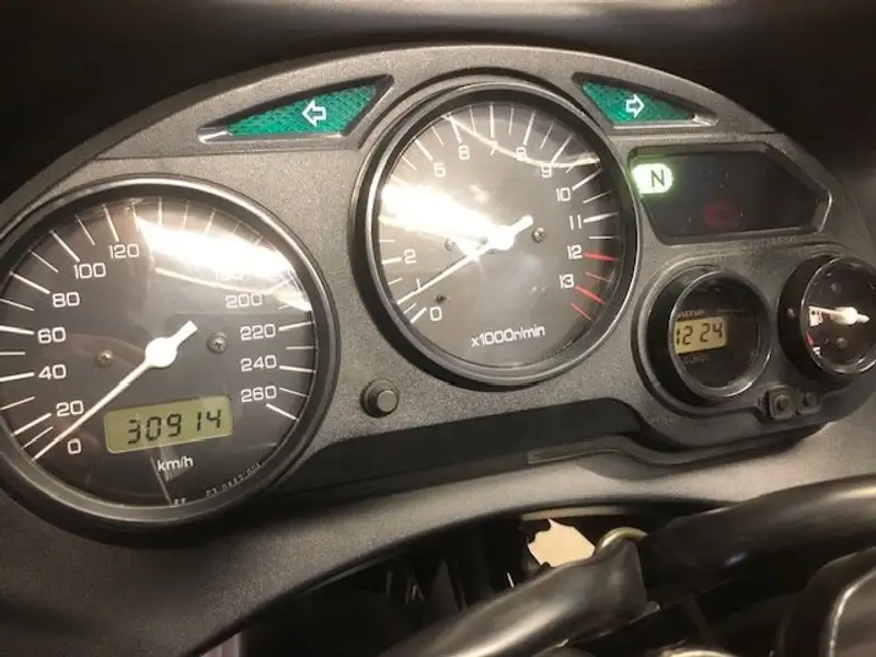 Suzuki GSX 750 - foto 5