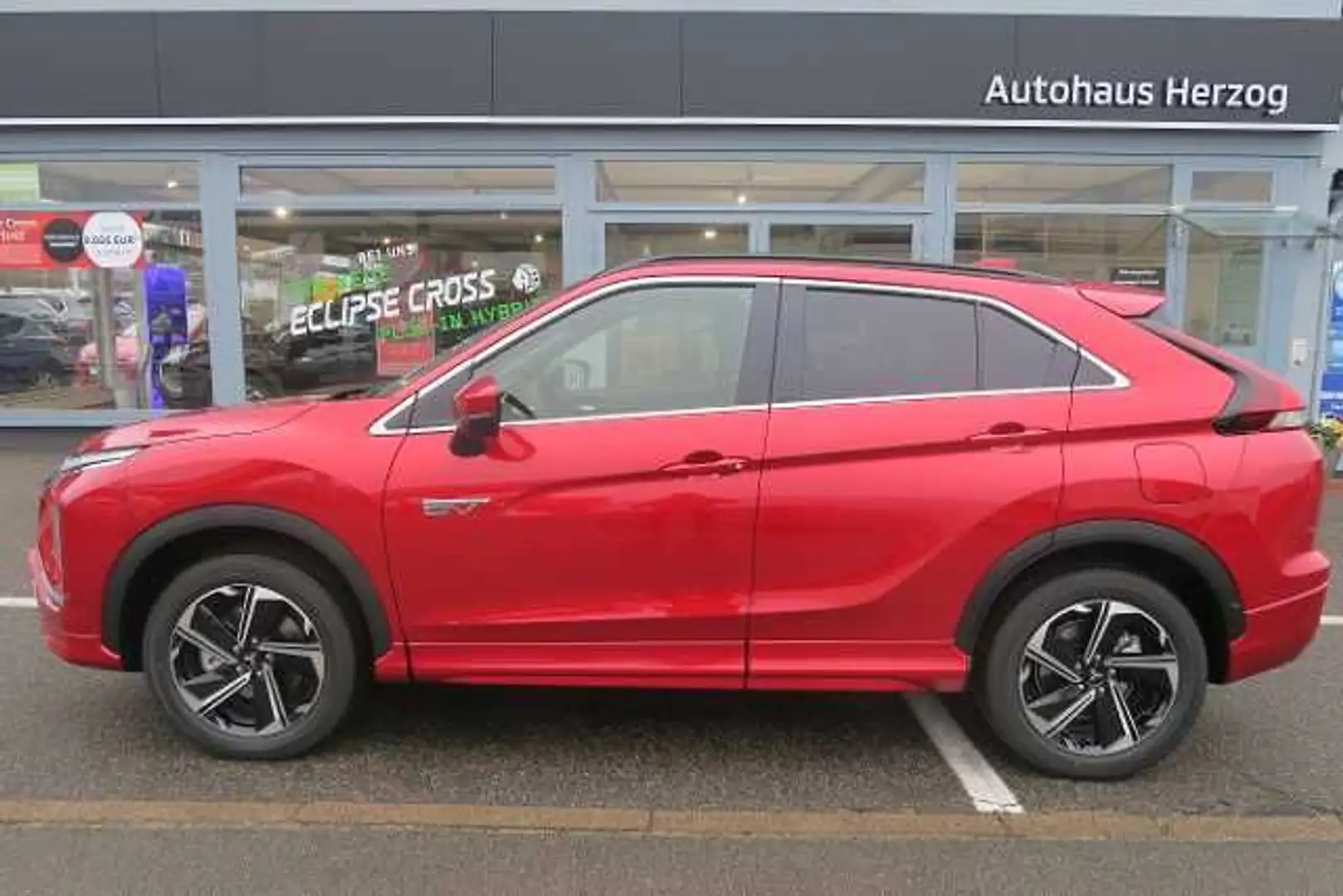 Mitsubishi Eclipse Cross Plug-in Hybrid PLUS 2.4 *ALLRAD* Rot - 2