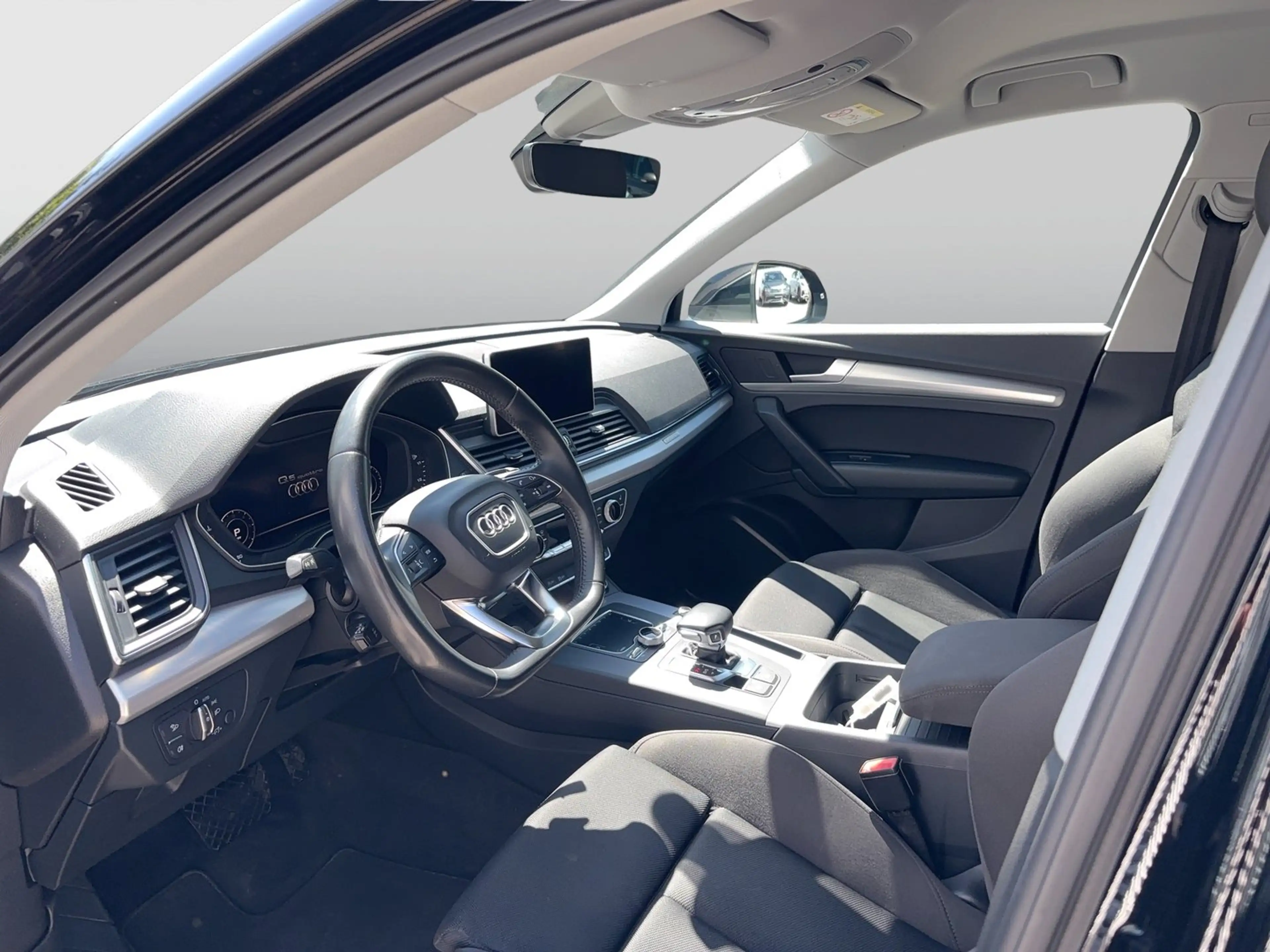 Audi Q5 40 TDI ultra quattro Sport — photo 5