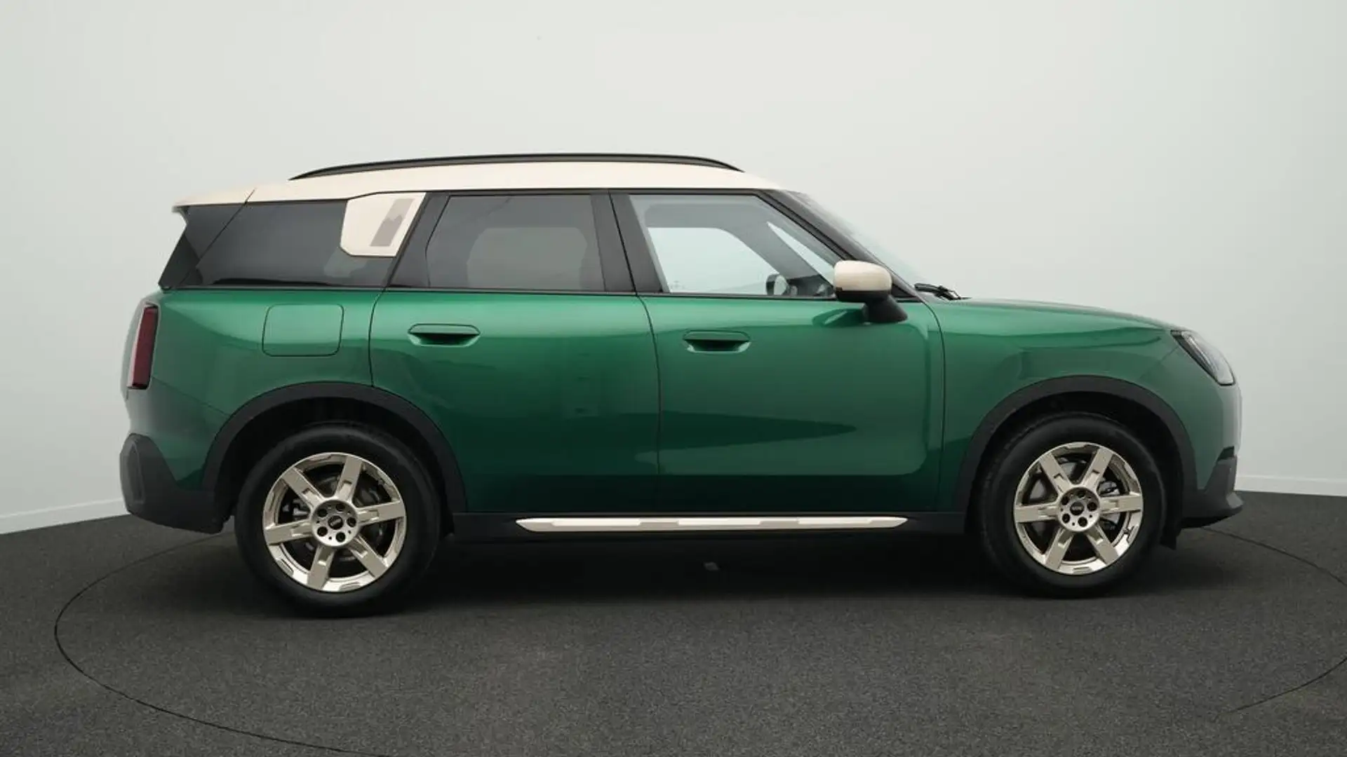 MINI Countryman C Favoured Trim Grün - 2