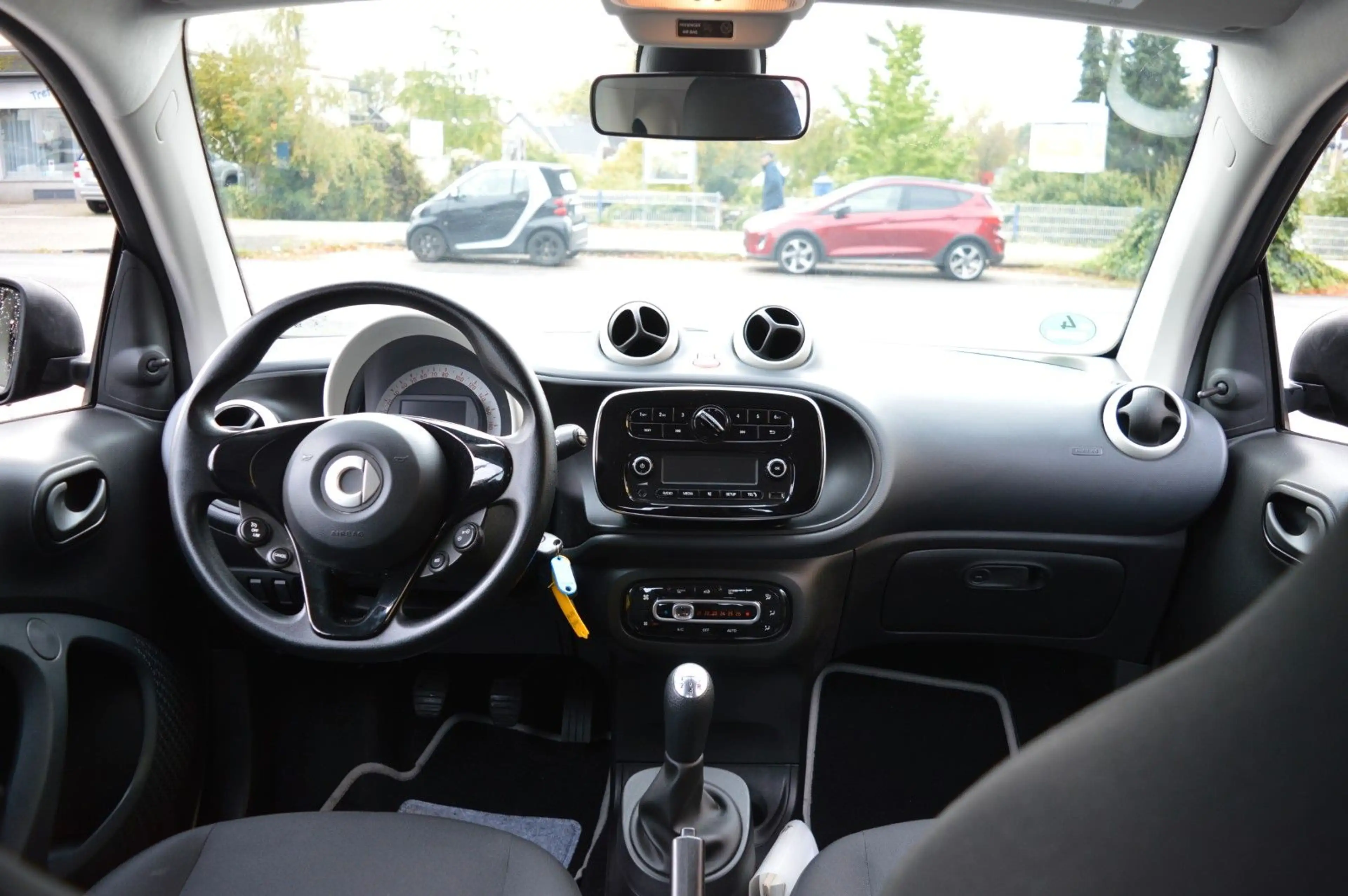 smart forTwo fortwo coupe 52 kW Servo — photo 13