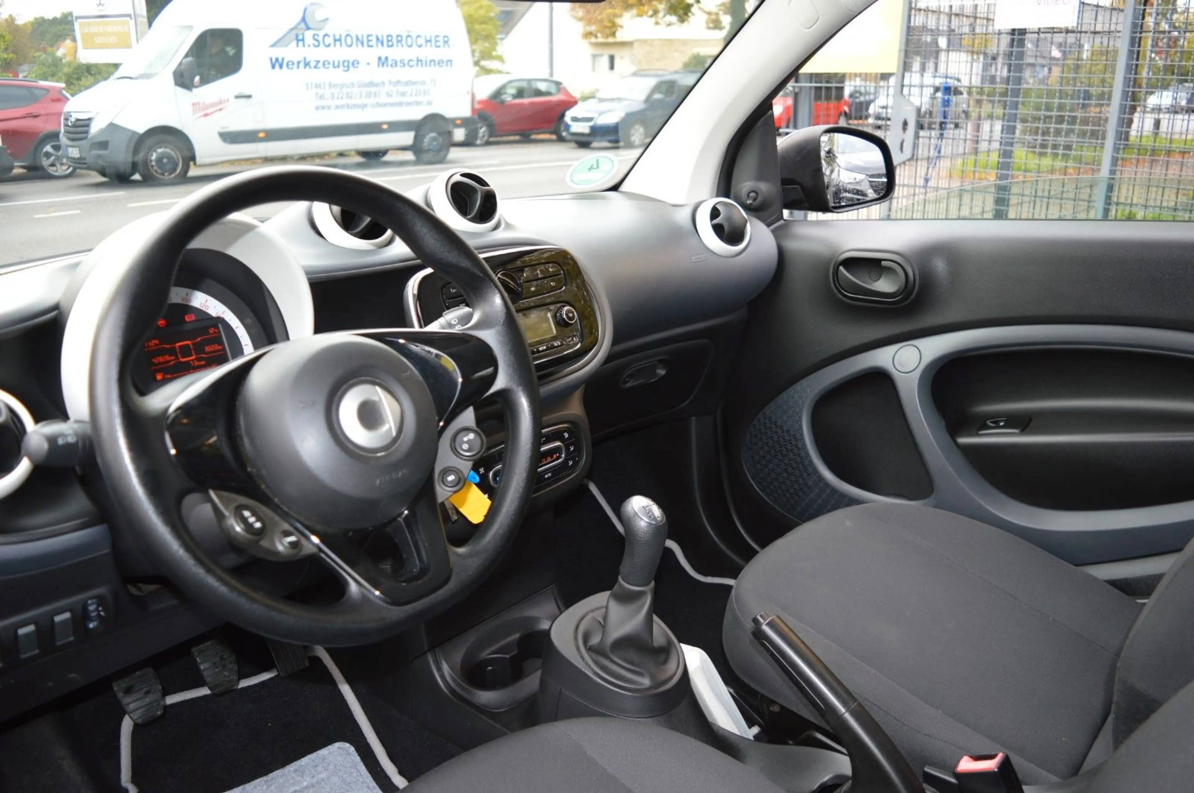 smart forTwo fortwo coupe 52 kW Servo — photo 8