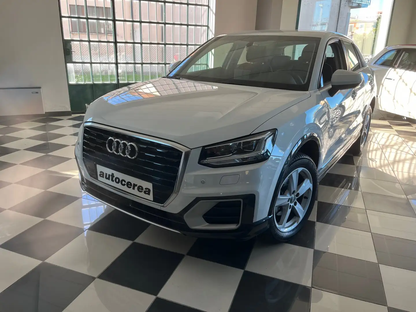Audi Q2 1.6 TDI BUSINESS STRONIC - NAVI - Bianco - 1