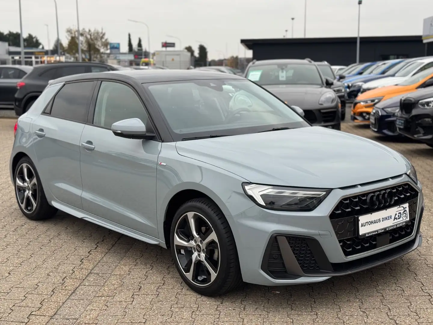 Audi A1 Sportback 25 TFSI S line Virtual,Navi,LED Grau - 2