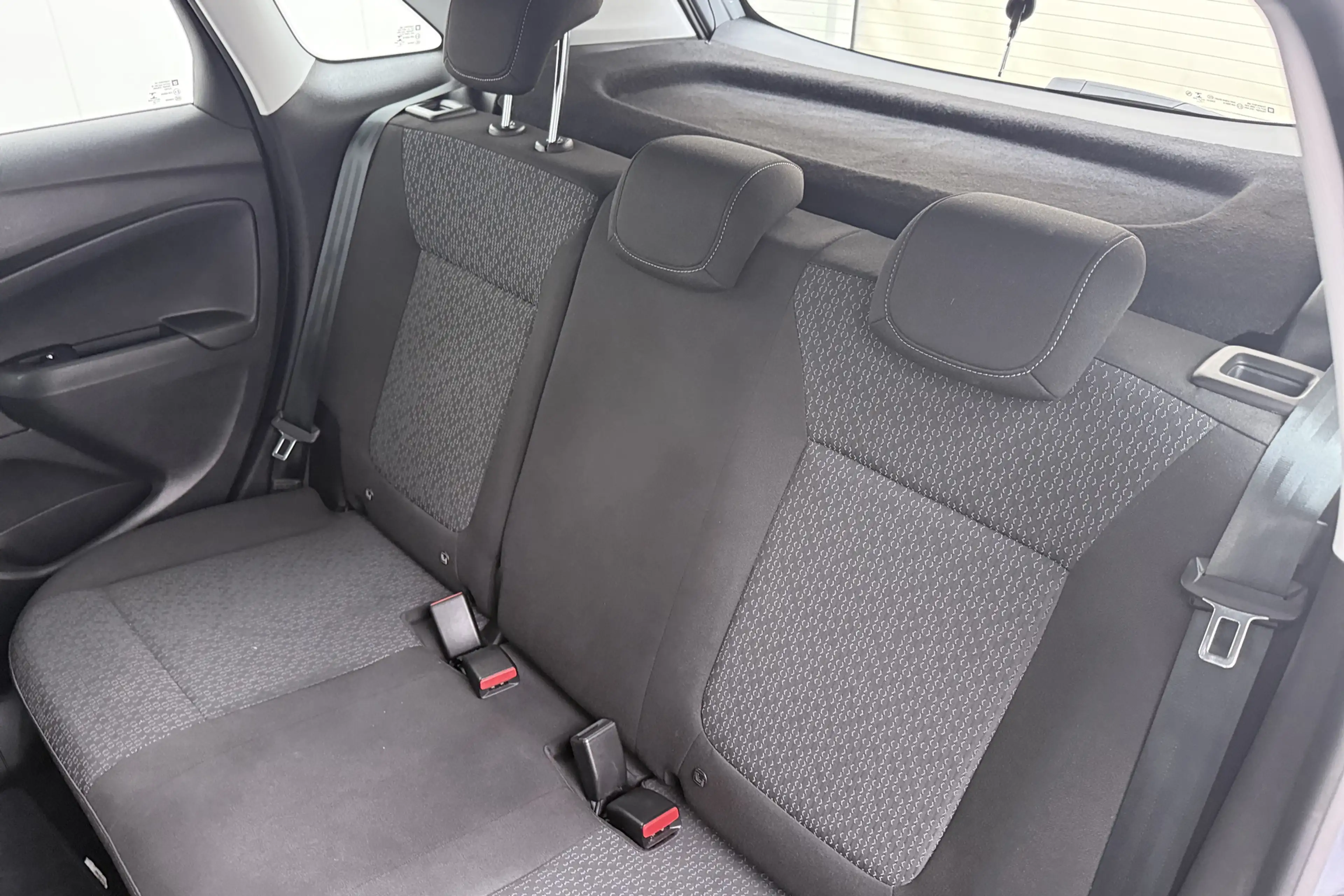 Opel Crossland 1.2 83 PK Business Carplay Camera Cruise — photo 11