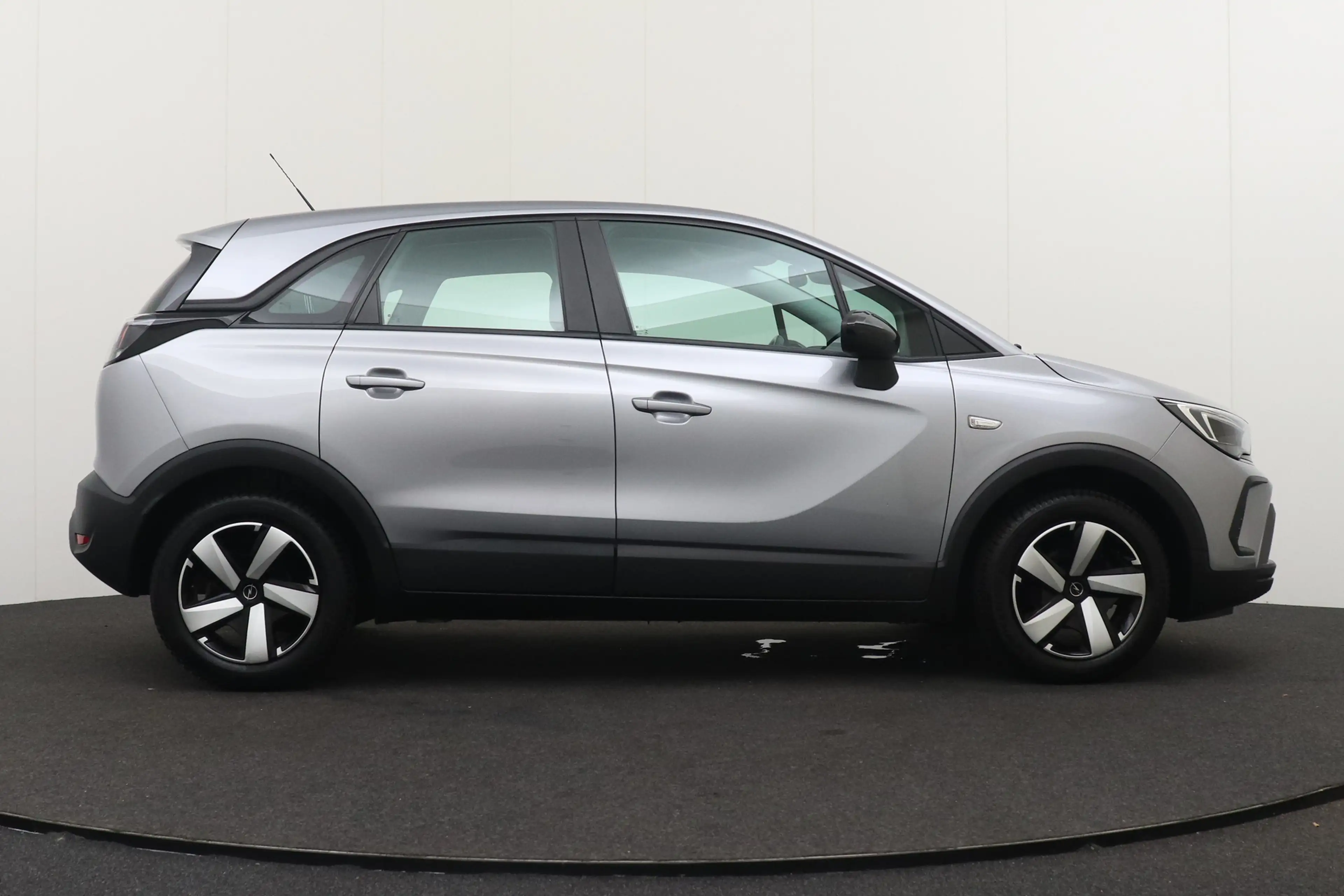 Opel Crossland 1.2 83 PK Business Carplay Camera Cruise — photo 6