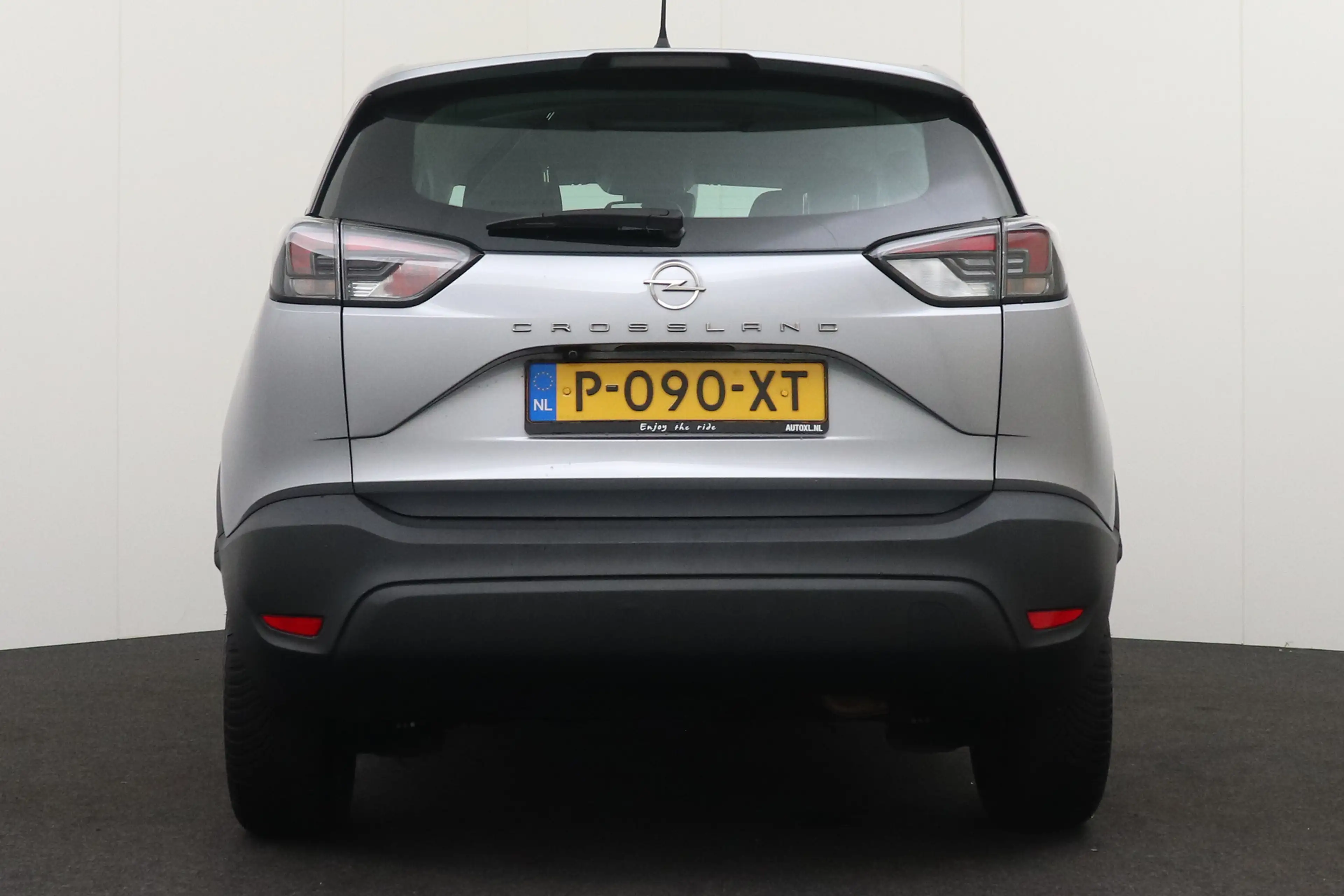 Opel Crossland 1.2 83 PK Business Carplay Camera Cruise — photo 4