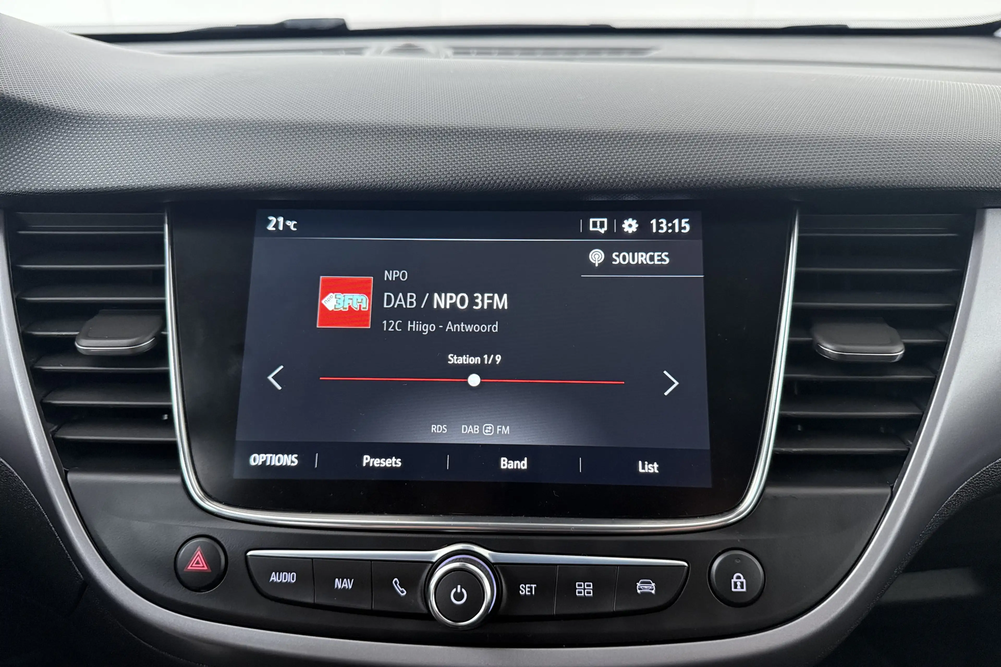 Opel Crossland 1.2 83 PK Business Carplay Camera Cruise — photo 20