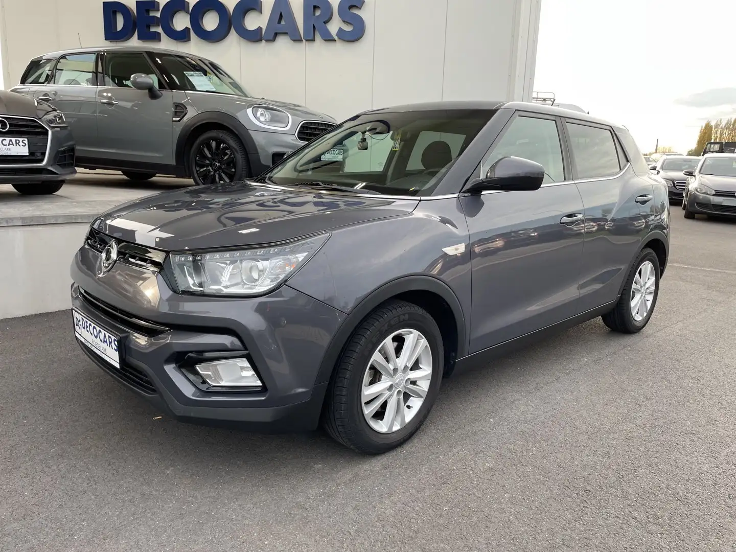 SsangYong Tivoli e-XGi  2WD AUT Gris - 1