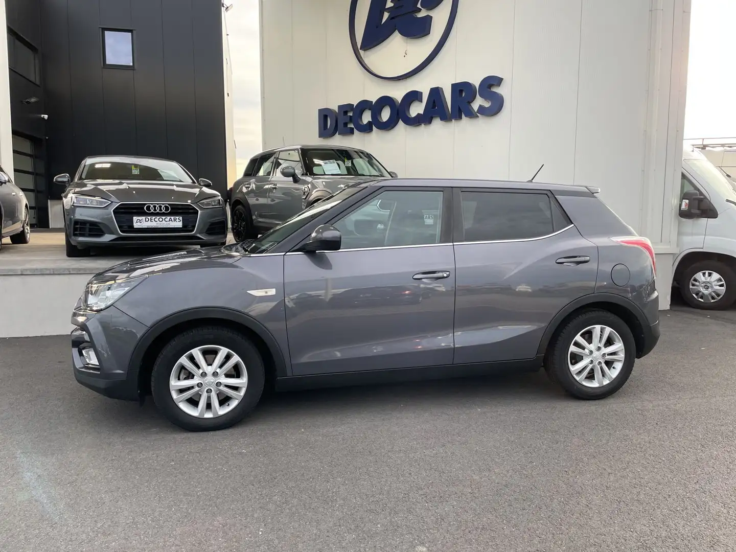 SsangYong Tivoli e-XGi  2WD AUT Gris - 2