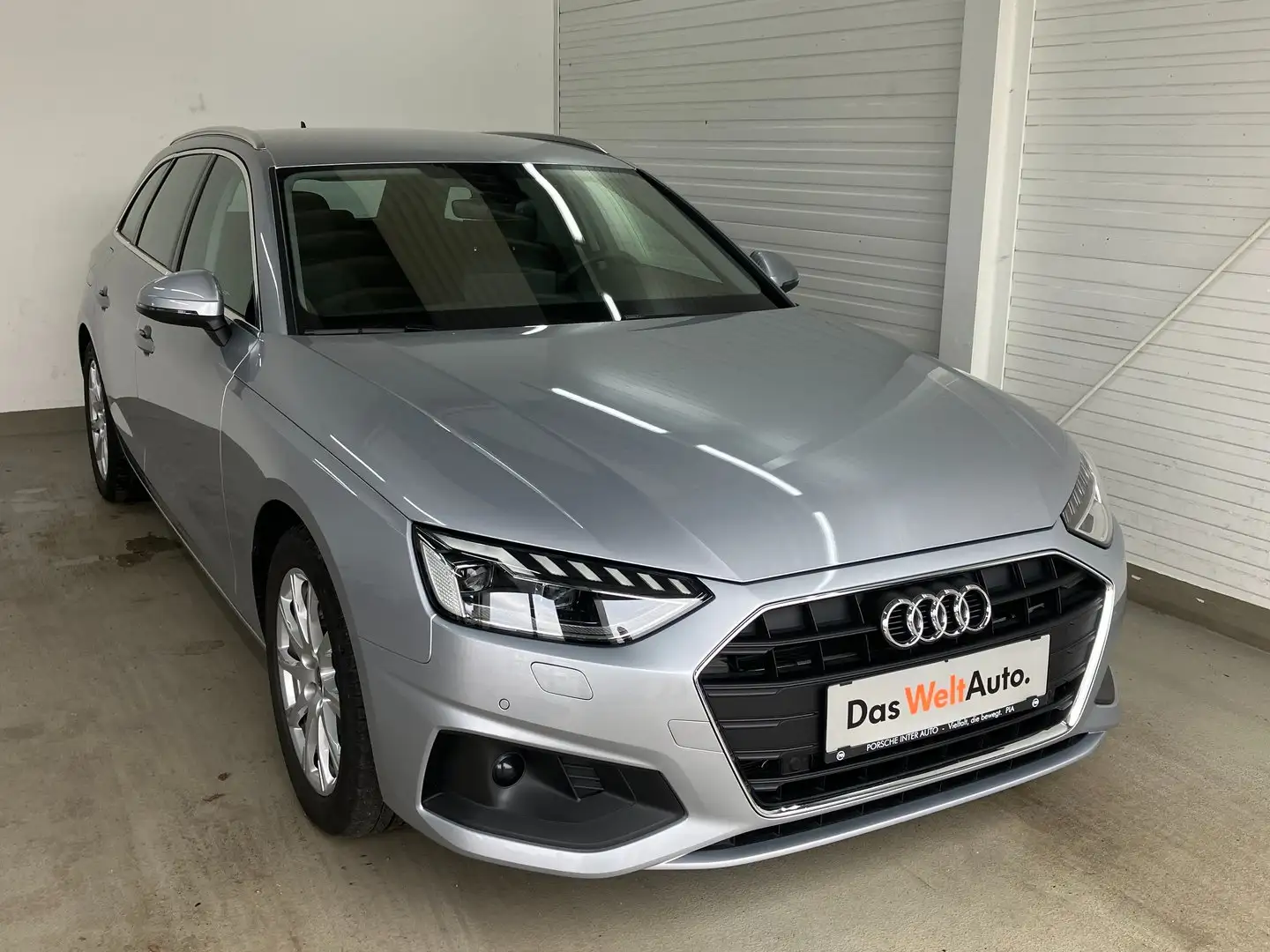 Audi A4 40 TDI Silber - 1