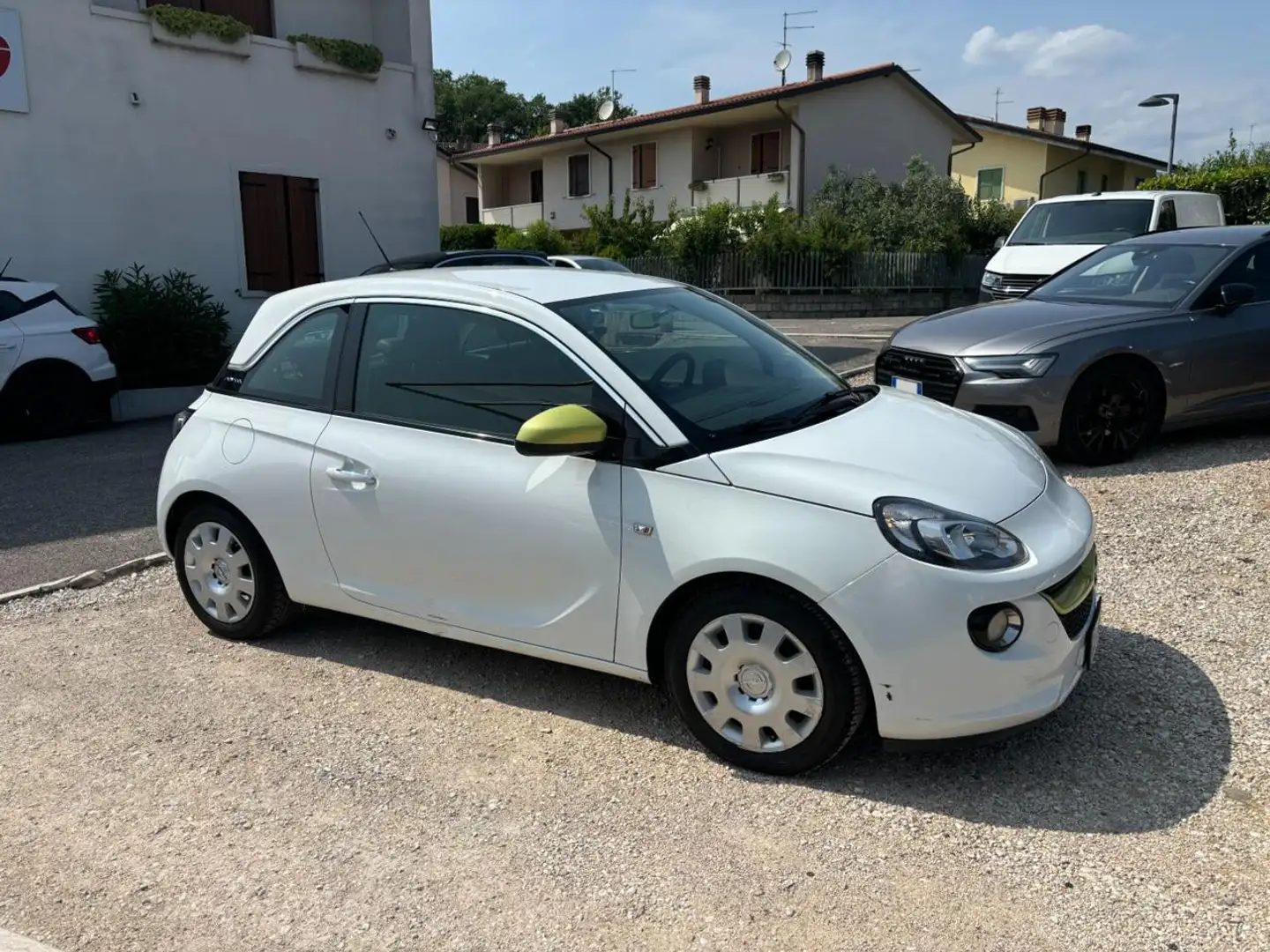 Opel Adam 1.2 70 CV NEOPATENTATI Bianco - 2