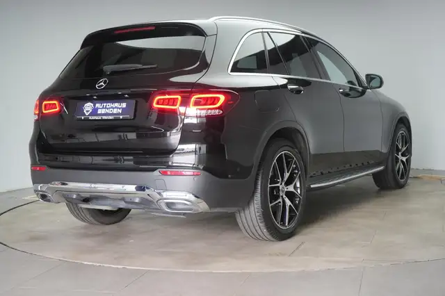 Mercedes-Benz GLC view 4