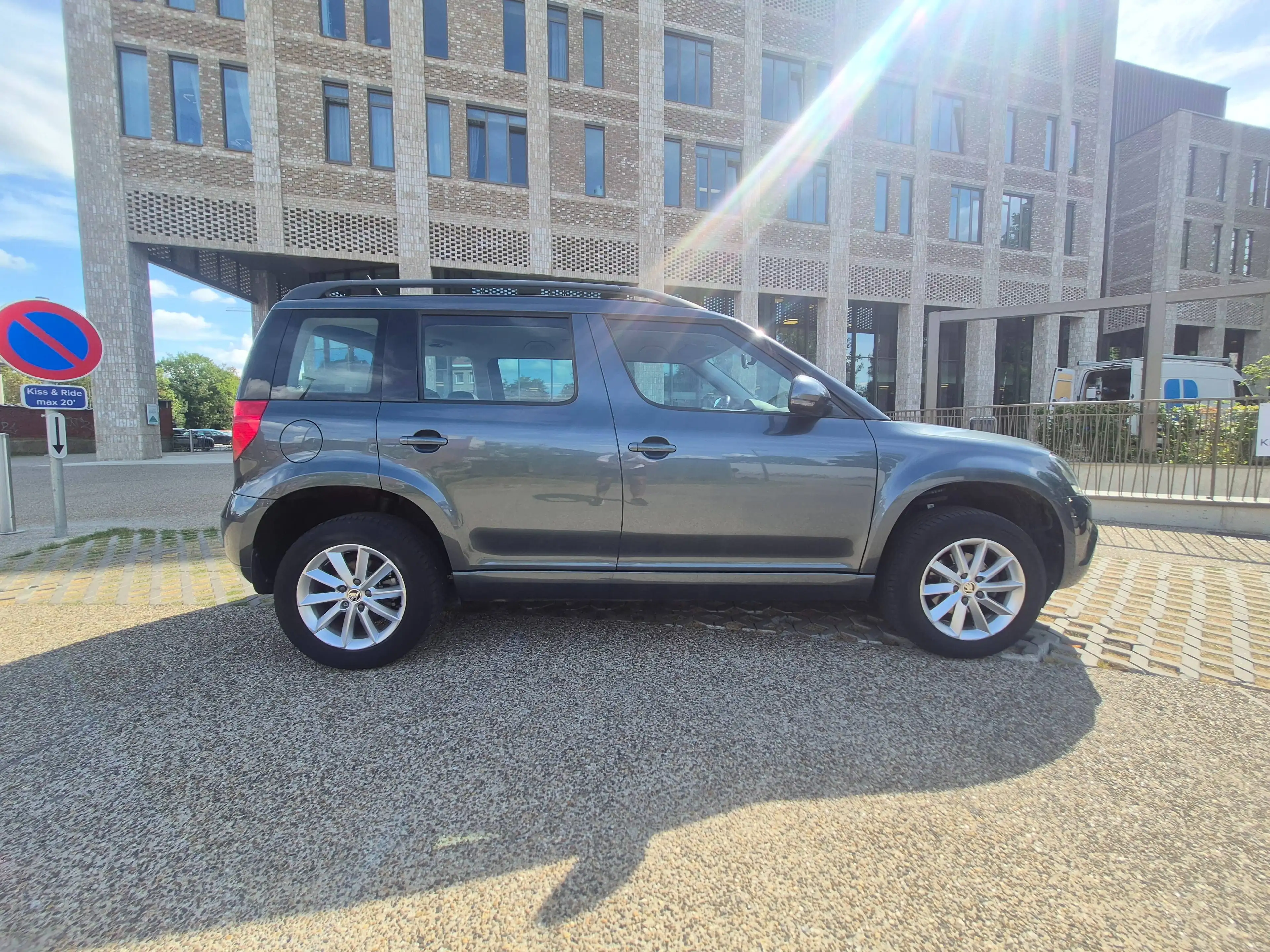 Skoda Yeti Yeti 1.4 TSI Ambition DSG — photo 4