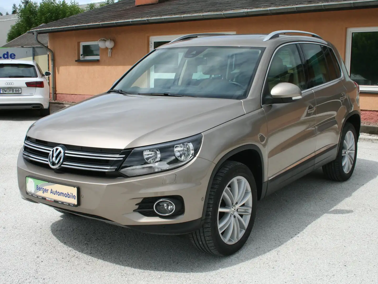 Volkswagen Tiguan 2.0 TDI 4Motion Track &S Style *Pano*AHK* Beige - 2