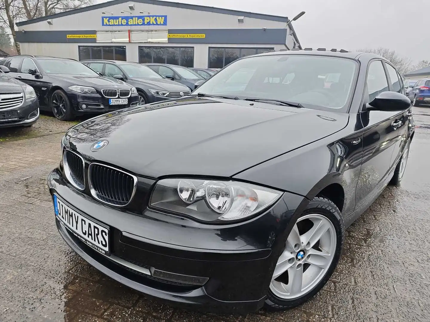 BMW 118 i Edition Sport Schwarz - 1