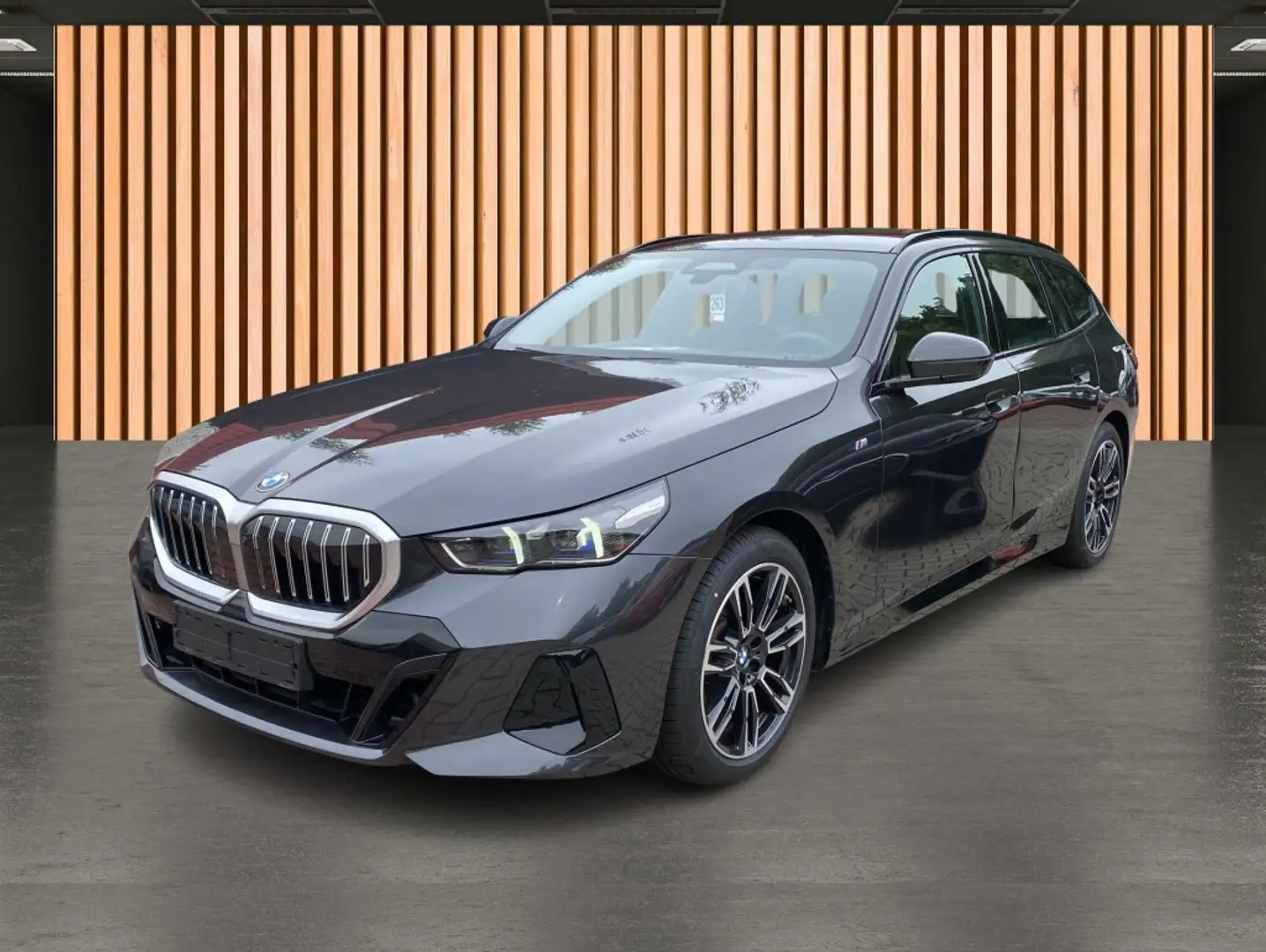BMW 520 d Touring xDrive M Sport*HeadUp*AHK*Pano* Šedá - 2