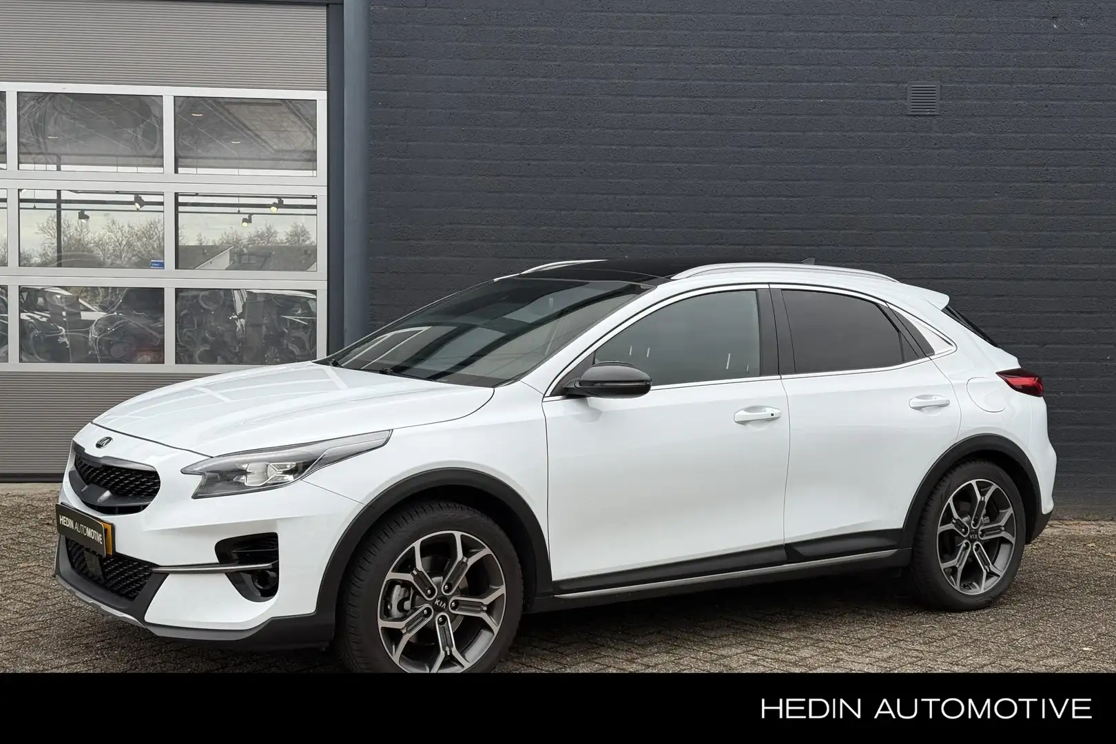 Kia XCeed 1.4 T-GDi DynamicPlusLine NL-Auto|Navi|Led|Pano|Cr Wit - 1