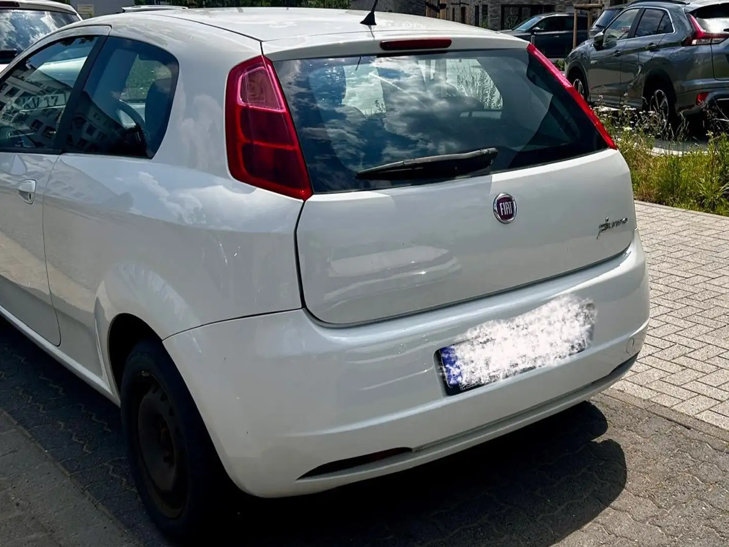 Fiat Grande Punto Grande Punto  3-Türer 1.4 8V Dynamic Weiß - 2