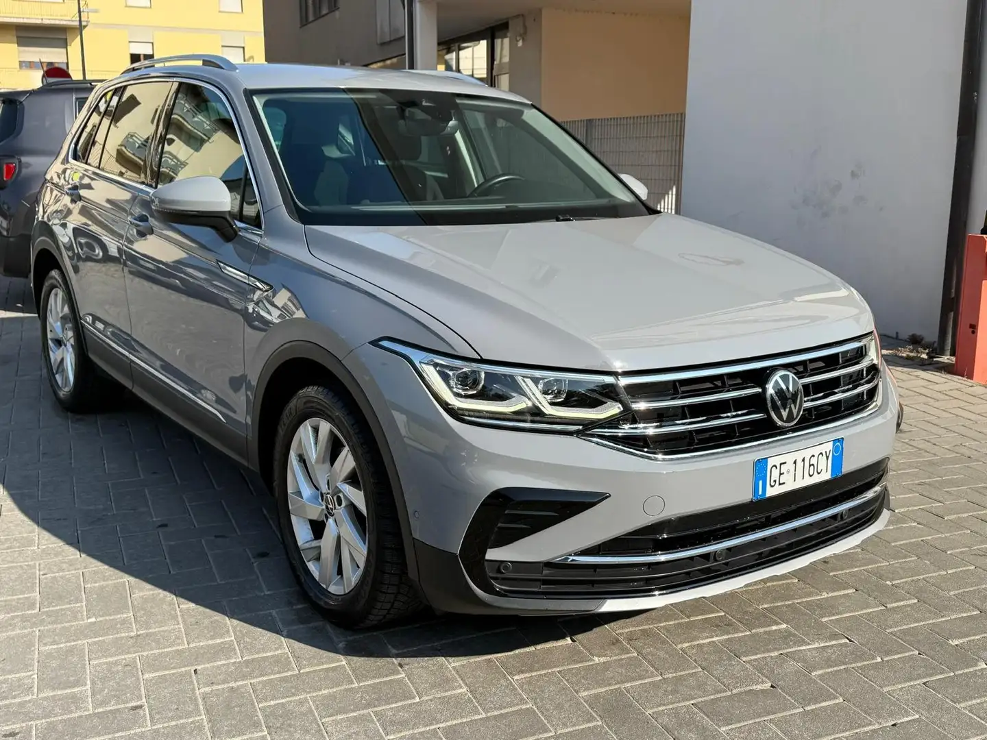 Volkswagen Tiguan Tiguan 2.0 tdi Elegance 150cv dsg Grigio - 1