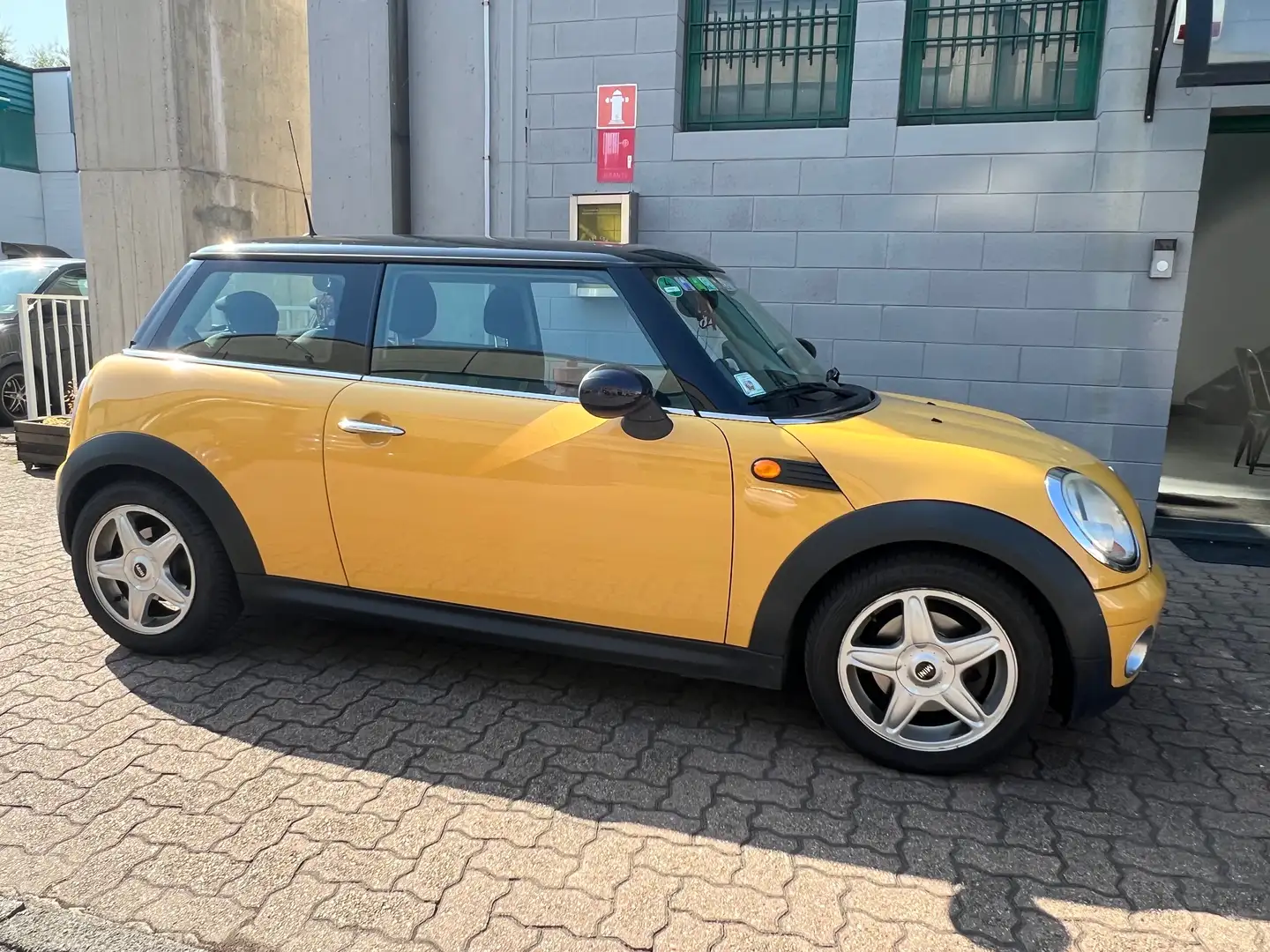 MINI Cooper Mini III R56 2007 Hatchback 1.6 120cv Giallo - 2