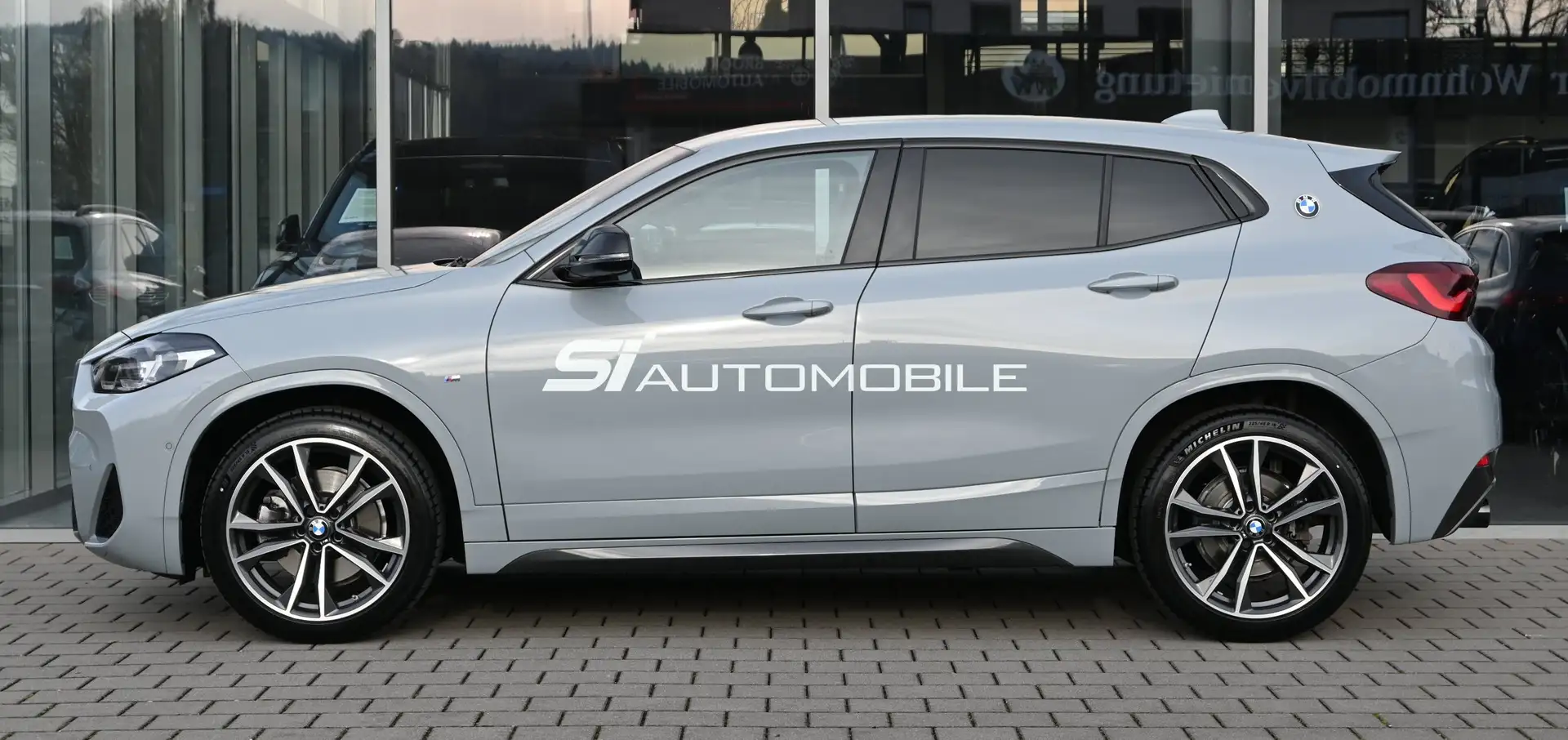 BMW X2 xDrive 20i M Sport *ACC*AHK*HEAD-UP*KEYLESS* Grau - 2