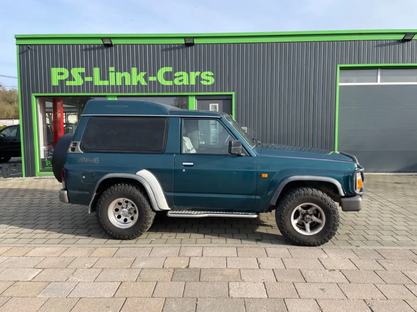 Nissan Patrol 2.8 GR TD Y 60 * AHK * LKW * 2-Sitzer Verde - 1