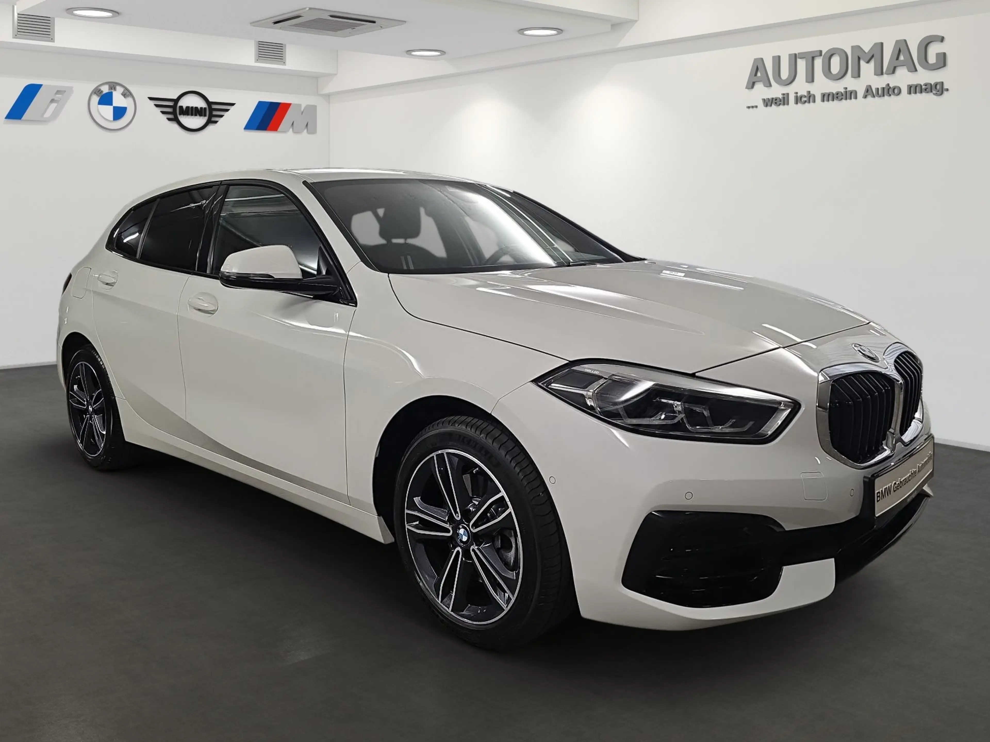 BMW 118 i Sport-Line*Komfortzugang*Klimaautomatik — photo 2